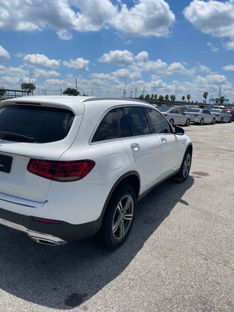 
								Mercedes Benz GLC 300 full									