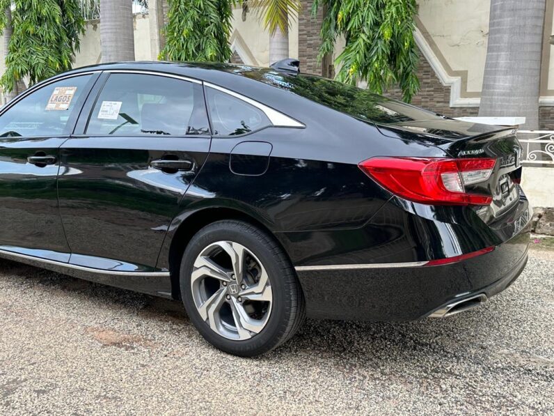 
								Honda Accord 2019 full									